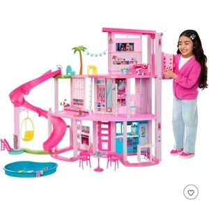Gorgeous Barbie Dream House!